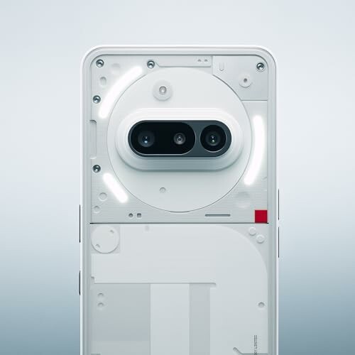 Parte trasera de un smartphone con diseño transparente y luces LED.